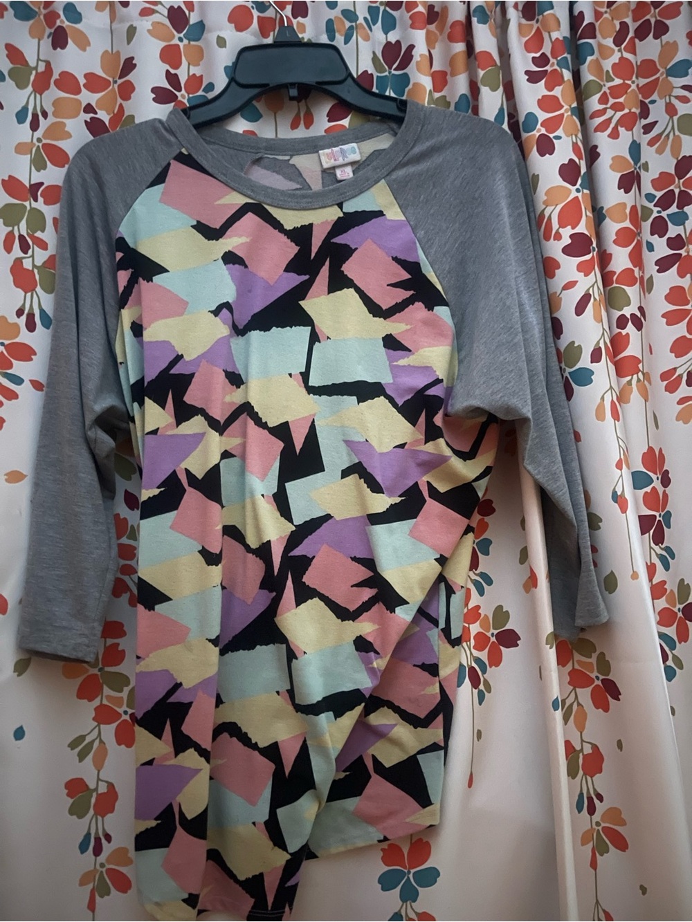 LuLaRoe Gray Randy Tunic with Pastel Geometric Print